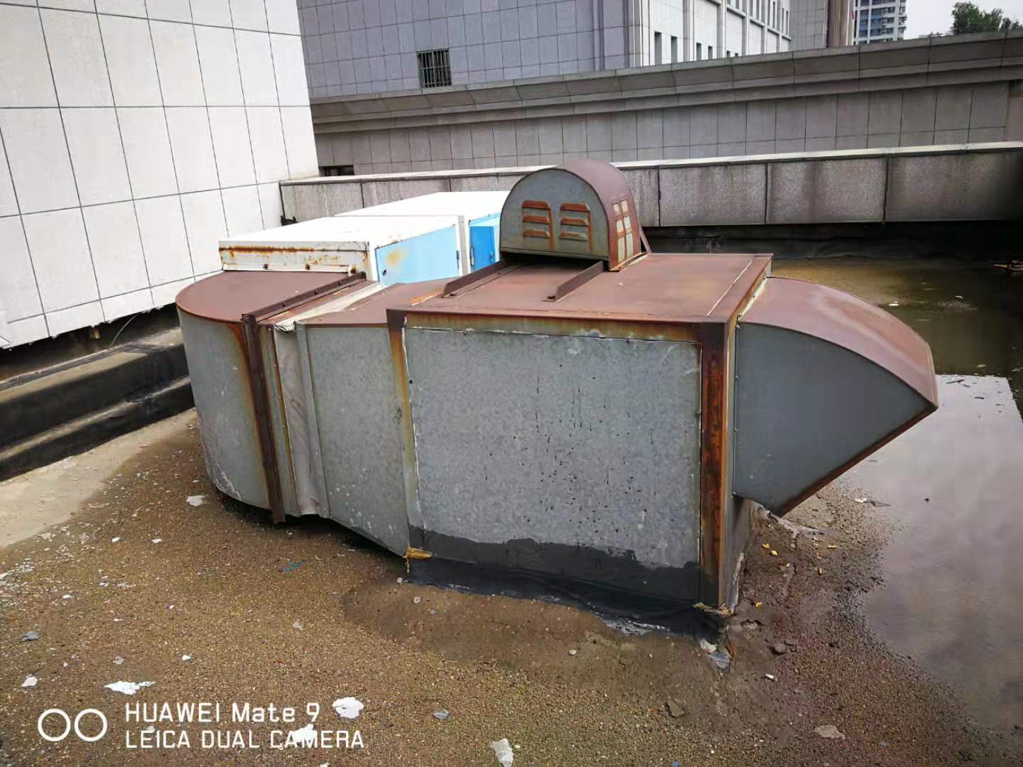 公司签订哈大铁路客运专线有限责任公司通风机降噪合同