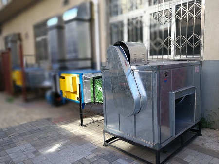 公司为铁西区某小学北校区食堂 噪声控制提供声学服务