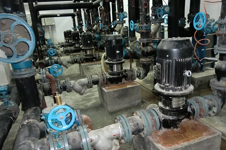 公司对东北大学员工宿舍地下换热站、水泵房 噪声与振动进行综合治理